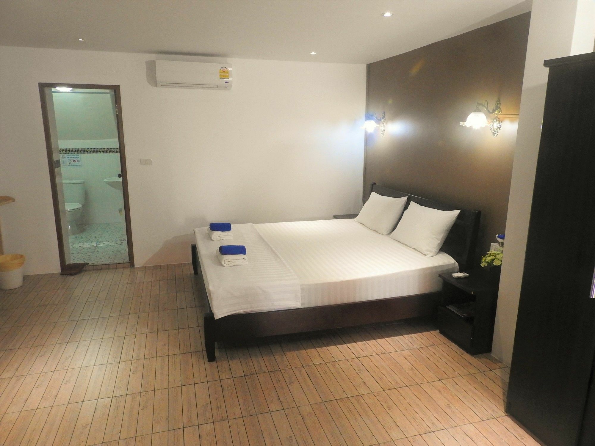 Allstar Guesthouse Karon Exterior photo