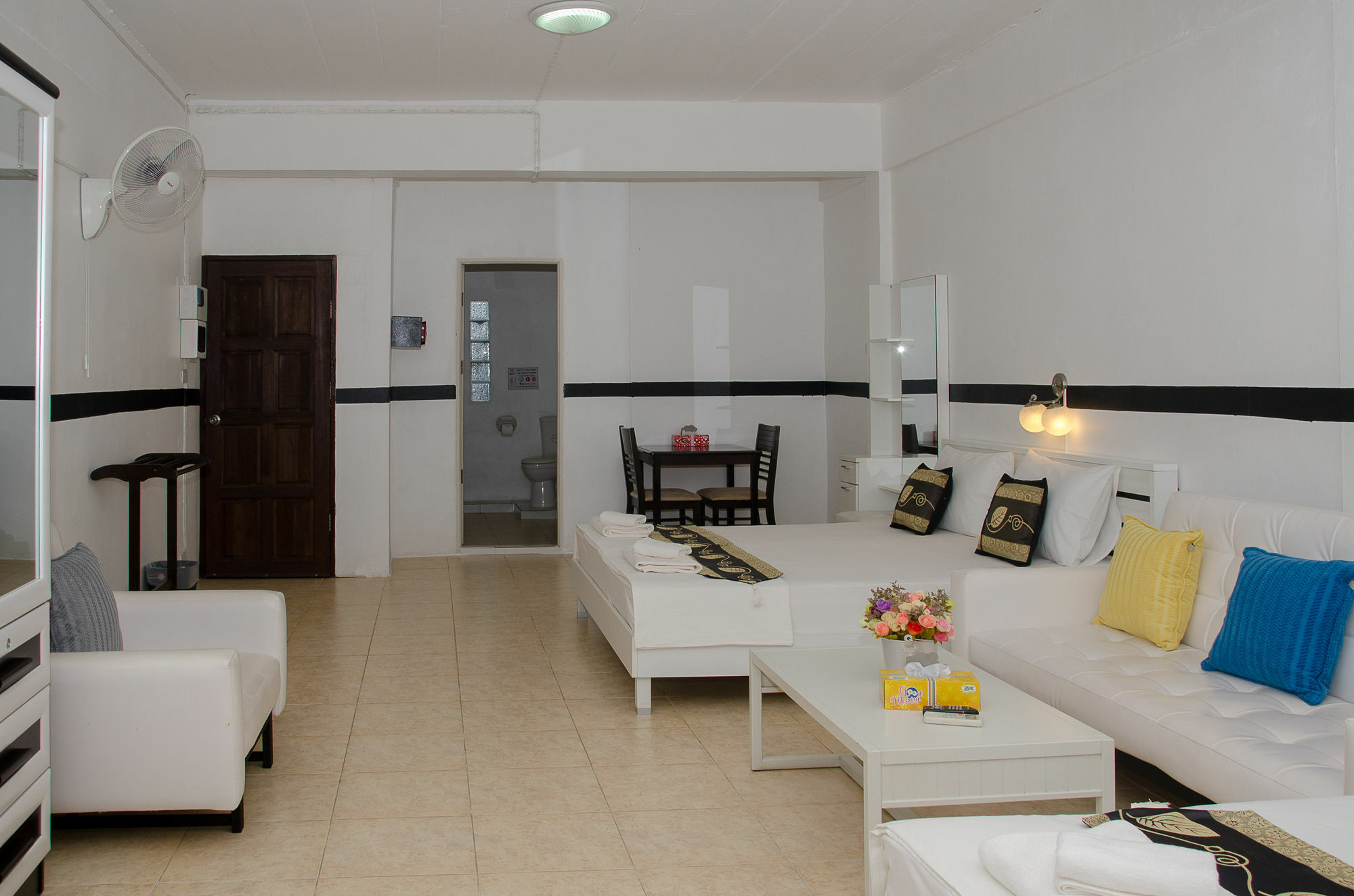 Allstar Guesthouse Karon Exterior photo