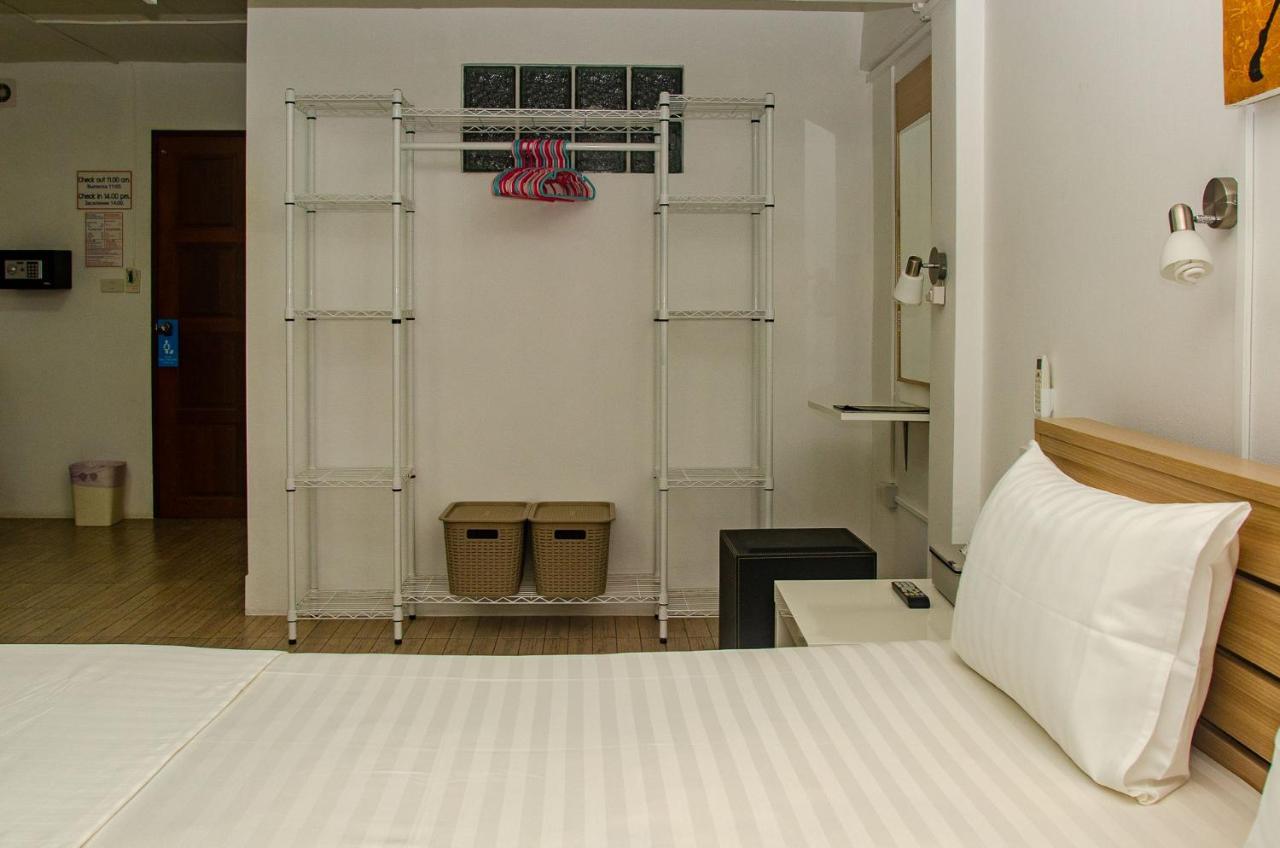 Allstar Guesthouse Karon Exterior photo