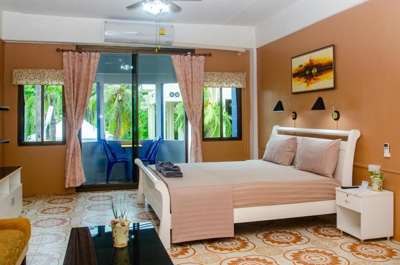 Allstar Guesthouse Karon Exterior photo